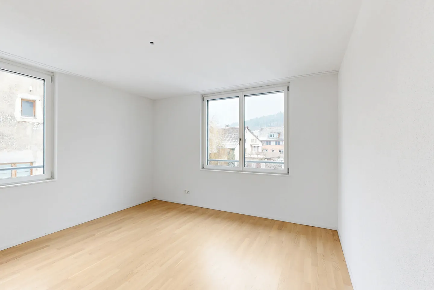 SPRING PROMOTION - 1 month rent-free + rent without deposit - Photo 5 of 9