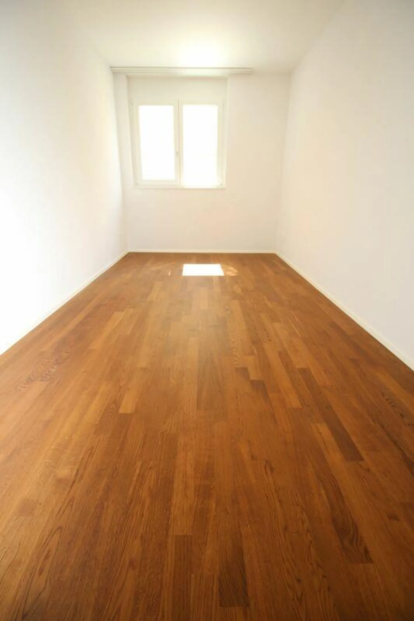 Moderne 4.5-Zimmer-Wohnung zu vermieten! - Foto 5 von 11
