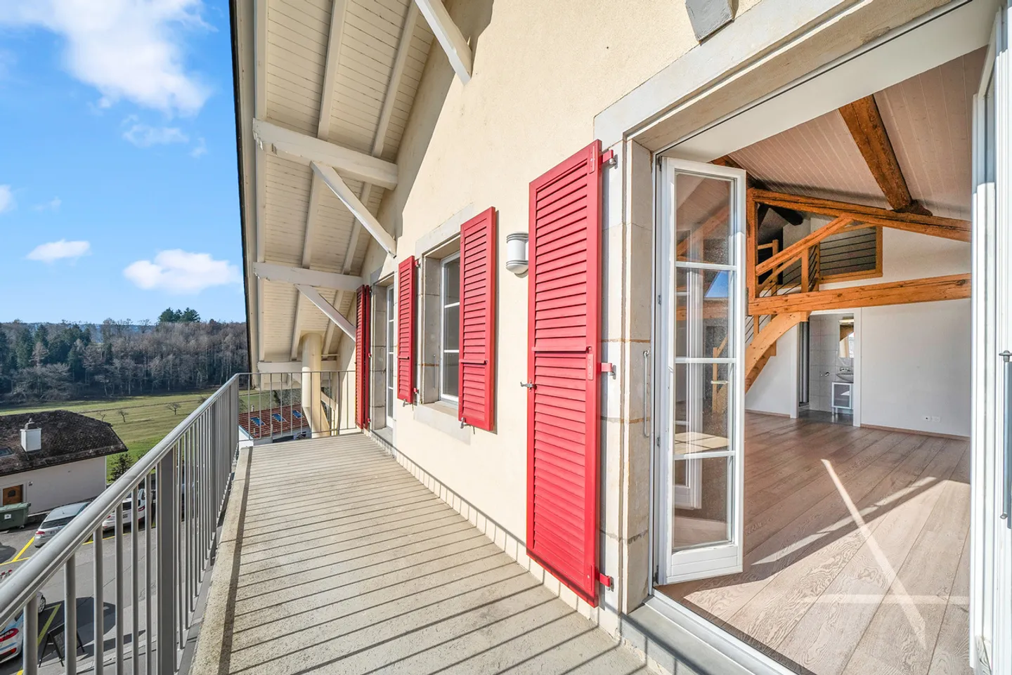 Magnificent renovated penthouse in the heart of Gimel - Photo 5 of 13