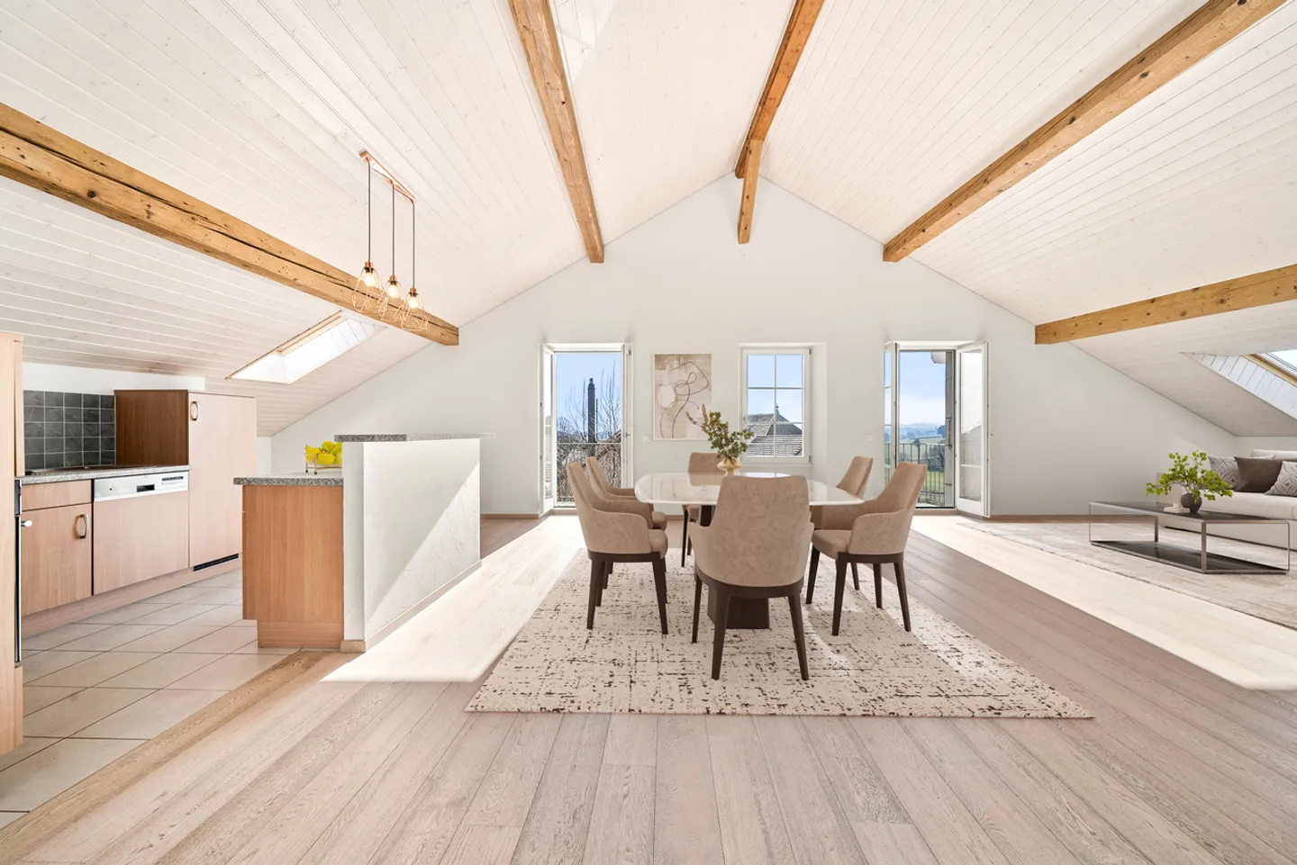 Magnificent renovated penthouse in the heart of Gimel - Photo 2 of 13