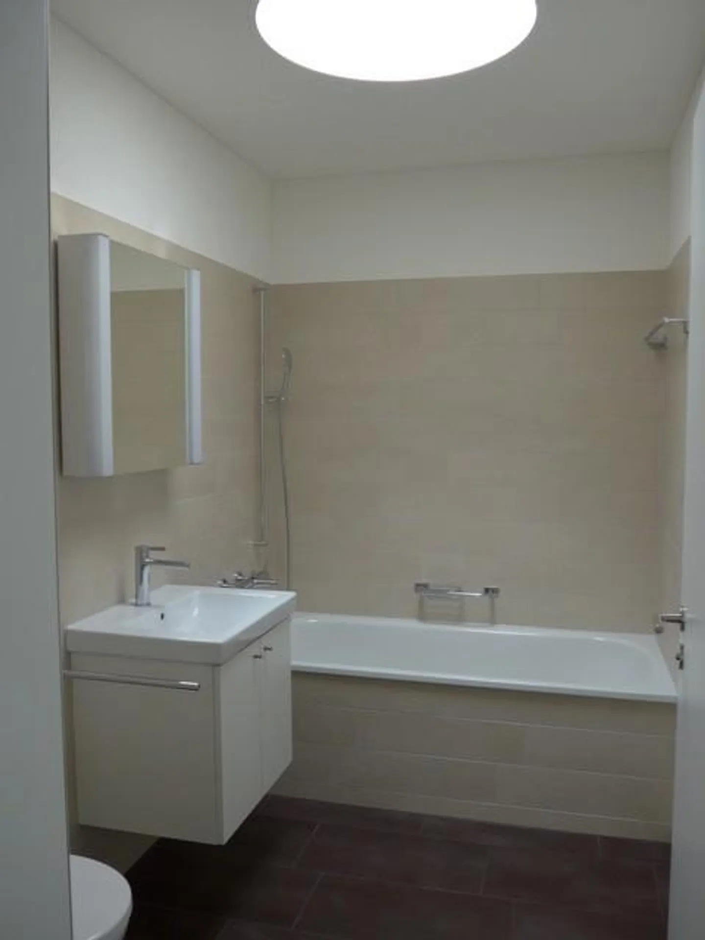 Belle moderne appartement de 4.5 pièces au cœur de la ville de Zug - Photo 8 sur 11