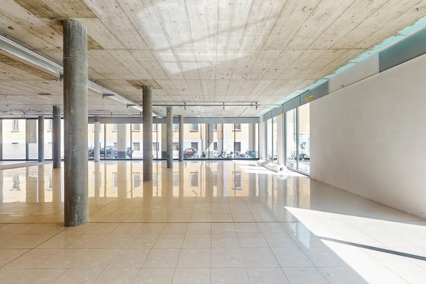 Bureau de 375 m² – Prestige et fonctionnalité à Bellinzone - Photo 5 sur 9