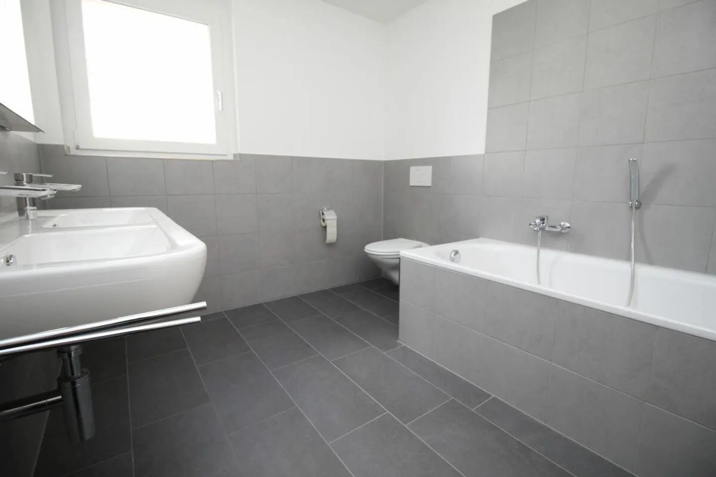 Moderne 4.5-Zimmer-Wohnung zu vermieten! - Foto 8 von 11