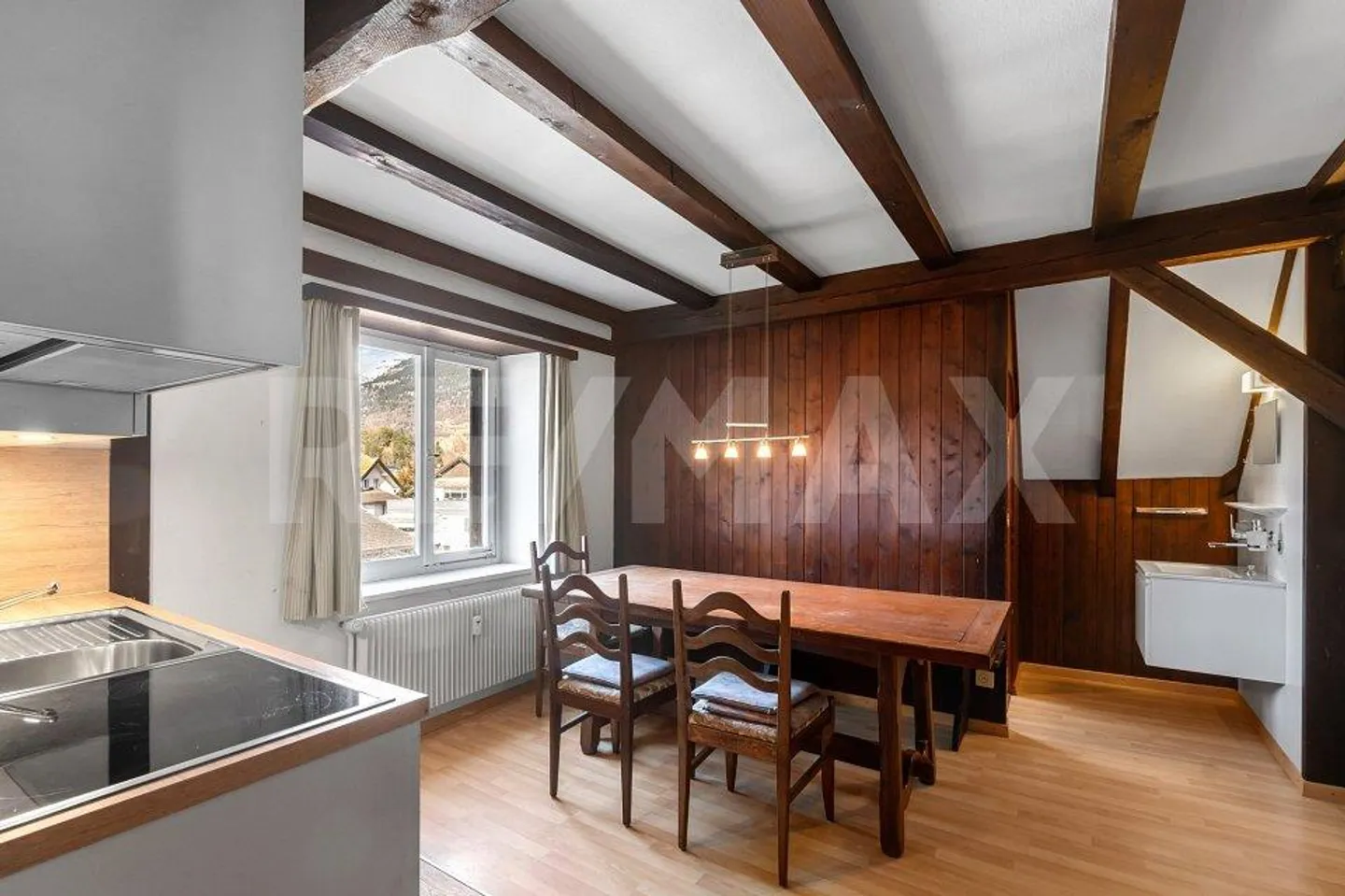 Maison historique à trois familles avec charme et potentiel - Photo 5 sur 13