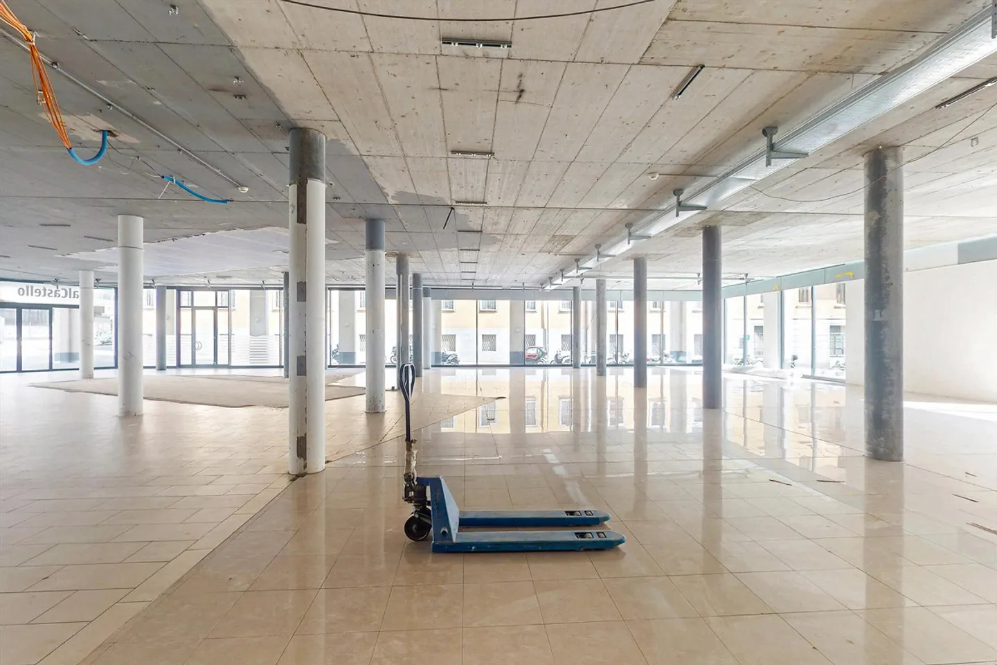 Bureau de 375 m² – Prestige et fonctionnalité à Bellinzone - Photo 9 sur 9