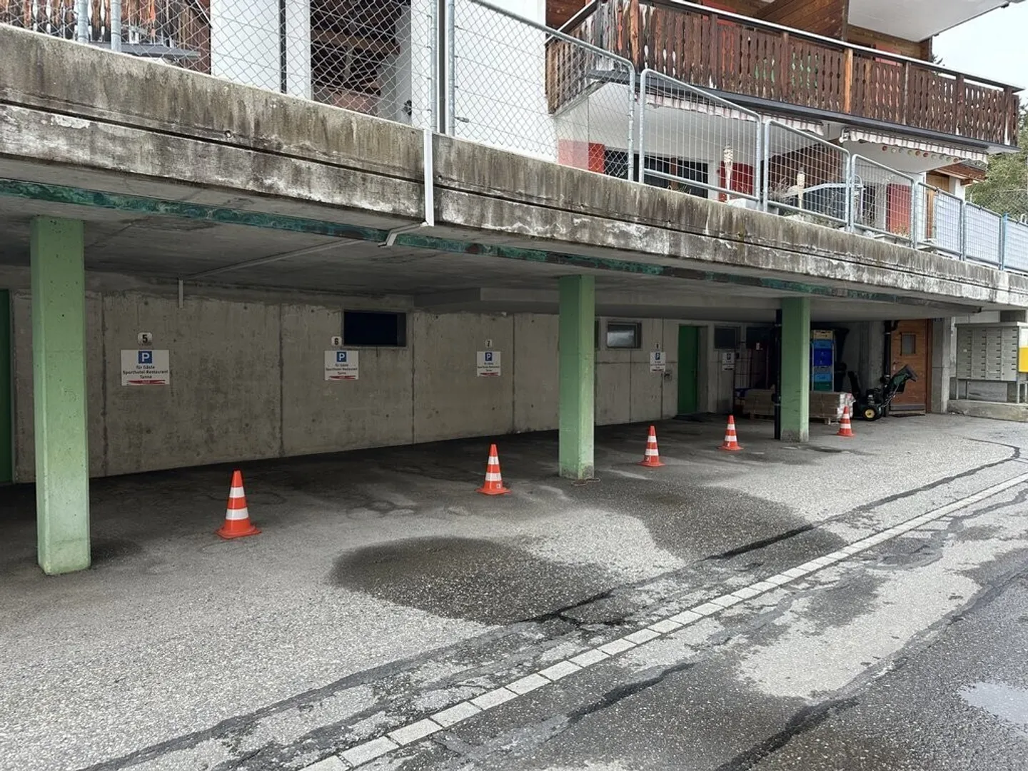Posto auto nella zona sciistica Sonnenberg Hochwang a St. Peter/Arosa - Foto 2 di 2