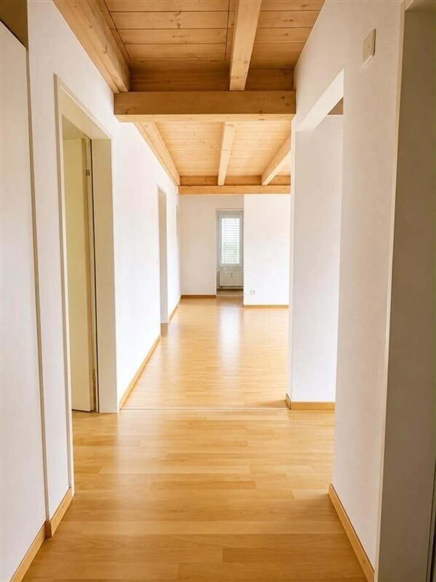Family apartment seeks new residents - Photo 2 of 11
