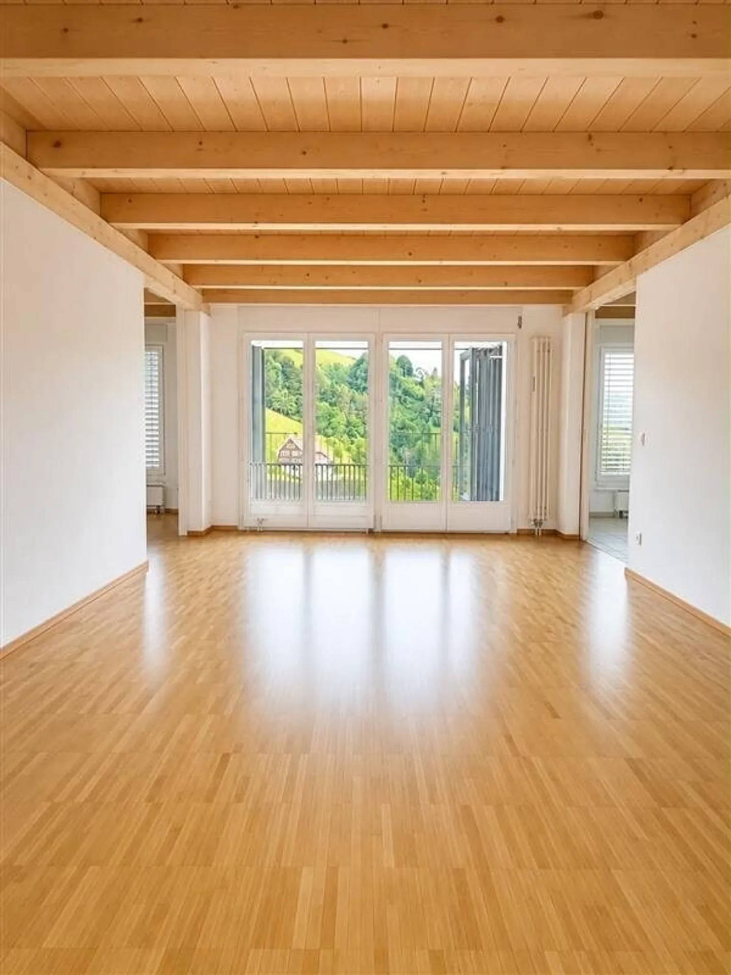 Family apartment seeks new residents - Photo 6 of 11