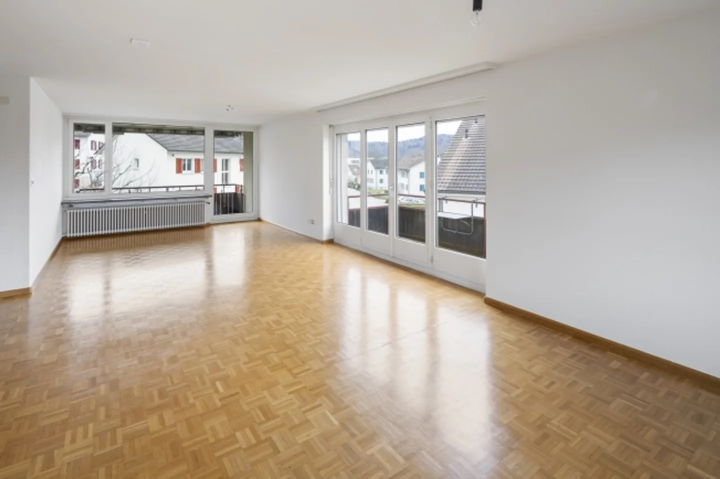 «Rohdiamant an schöner Lage zum Gestalten und Verwirklichen» - Photo 1 of 14