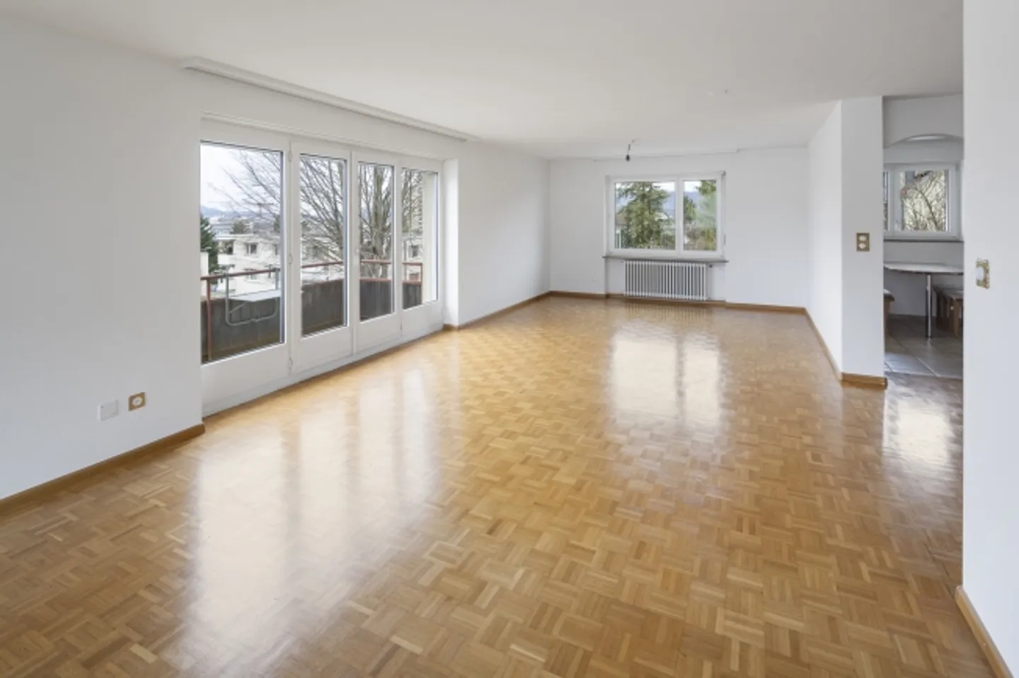 «Rohdiamant an schöner Lage zum Gestalten und Verwirklichen» - Photo 3 of 14