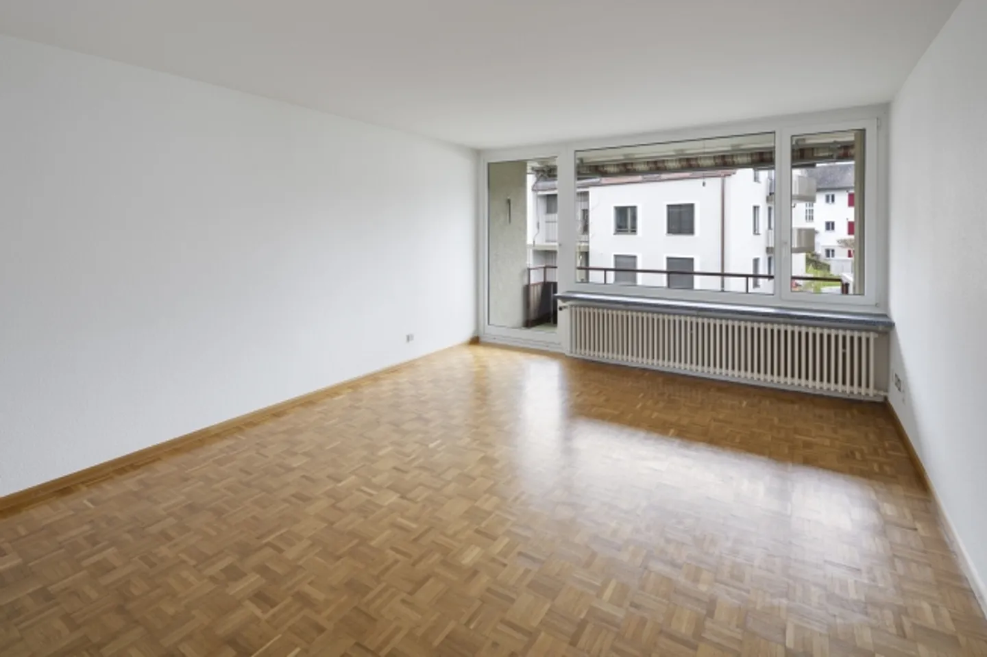 «Rohdiamant an schöner Lage zum Gestalten und Verwirklichen» - Photo 5 of 14