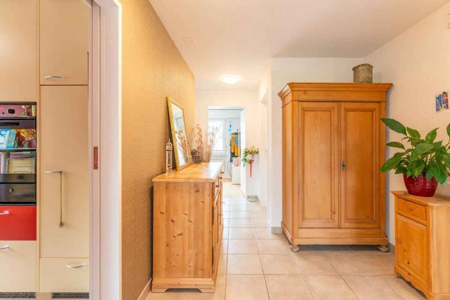 Idéal pour les primo-accédants, les jeunes couples ou les familles à la recherche d'un condominium solide et ne souhaitant pas rénover immédiatement. - Photo 6 sur 12