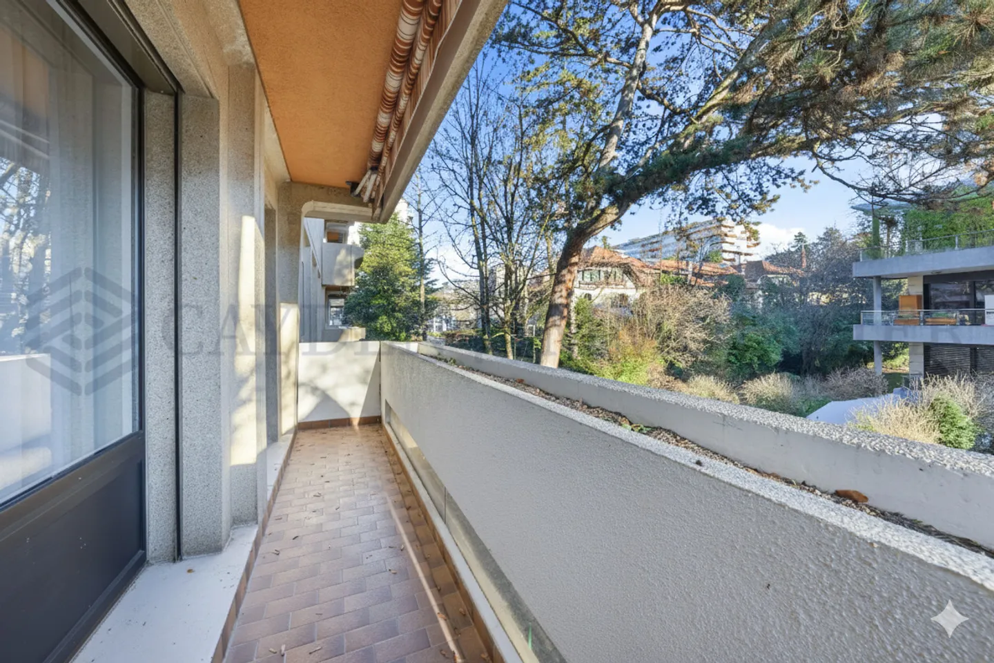 Geräumige Wohnung mit Terrassen - Foto 11 von 14