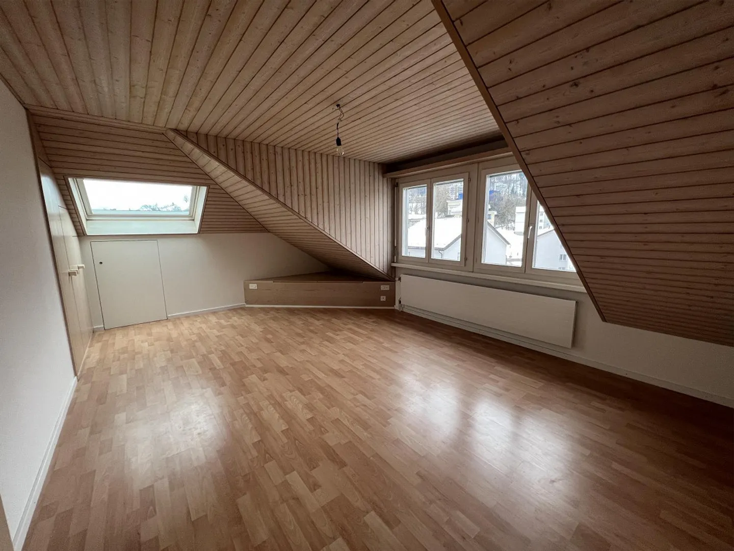 Belle et spacieuse maisonette à louer - Photo 2 sur 12