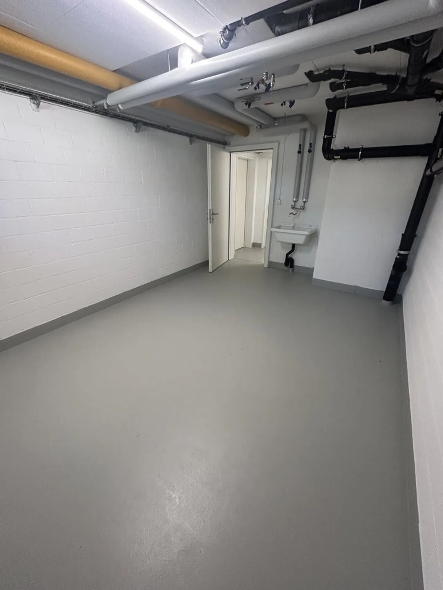 Renovated Creative Space - Photo 3 of 3