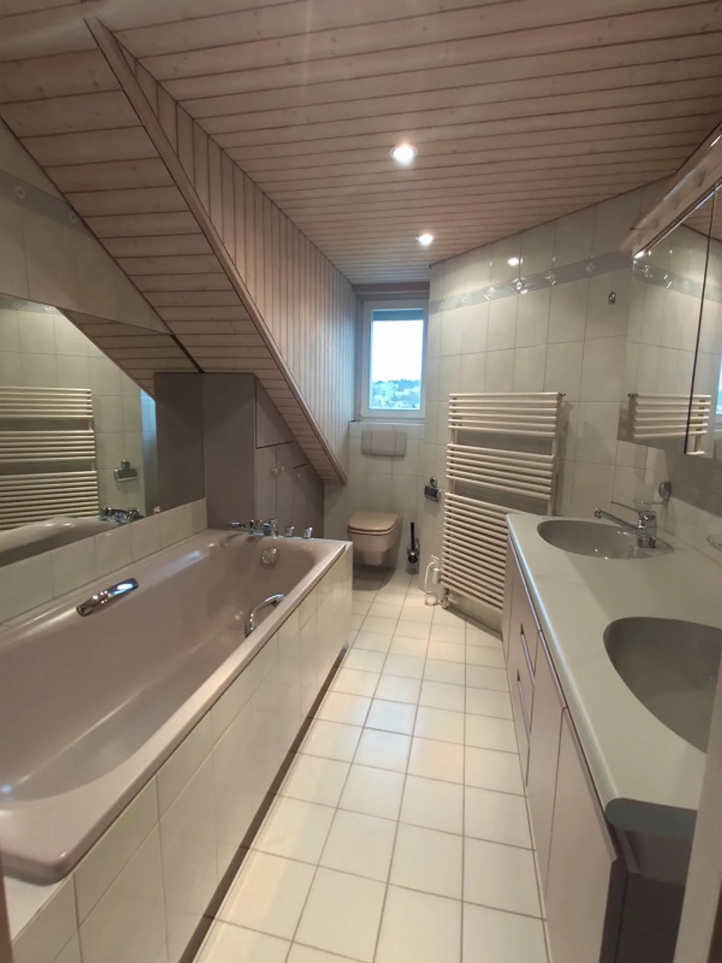 Belle et spacieuse maisonette à louer - Photo 9 sur 12