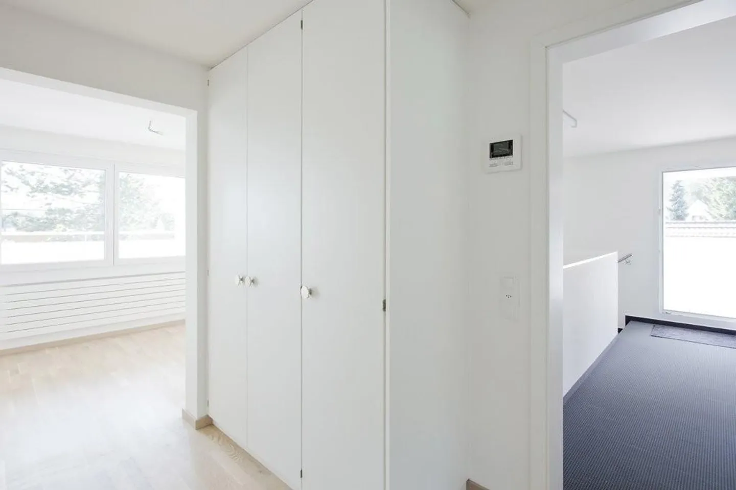 Sunny Penthouse with Large Terrace - Photo 8 of 12