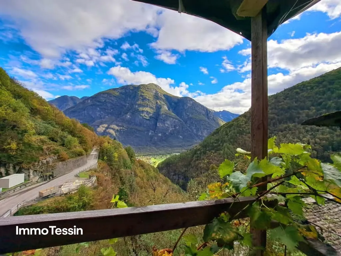 Gemütliches Rustico im Maggiatal an ruhiger Lage und mit wunderschöner Sicht in die Tessiner Bergwelt - Photo 3 of 13