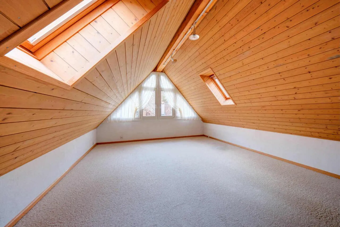 Propriété individuelle comme objet de rénovation ou parcelle de terrain à bâtir - Photo 22 sur 24
