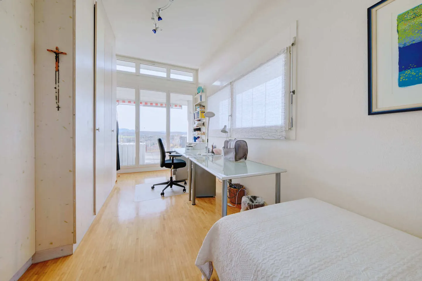 Penthouse with unobstructed views - Photo 7 of 12