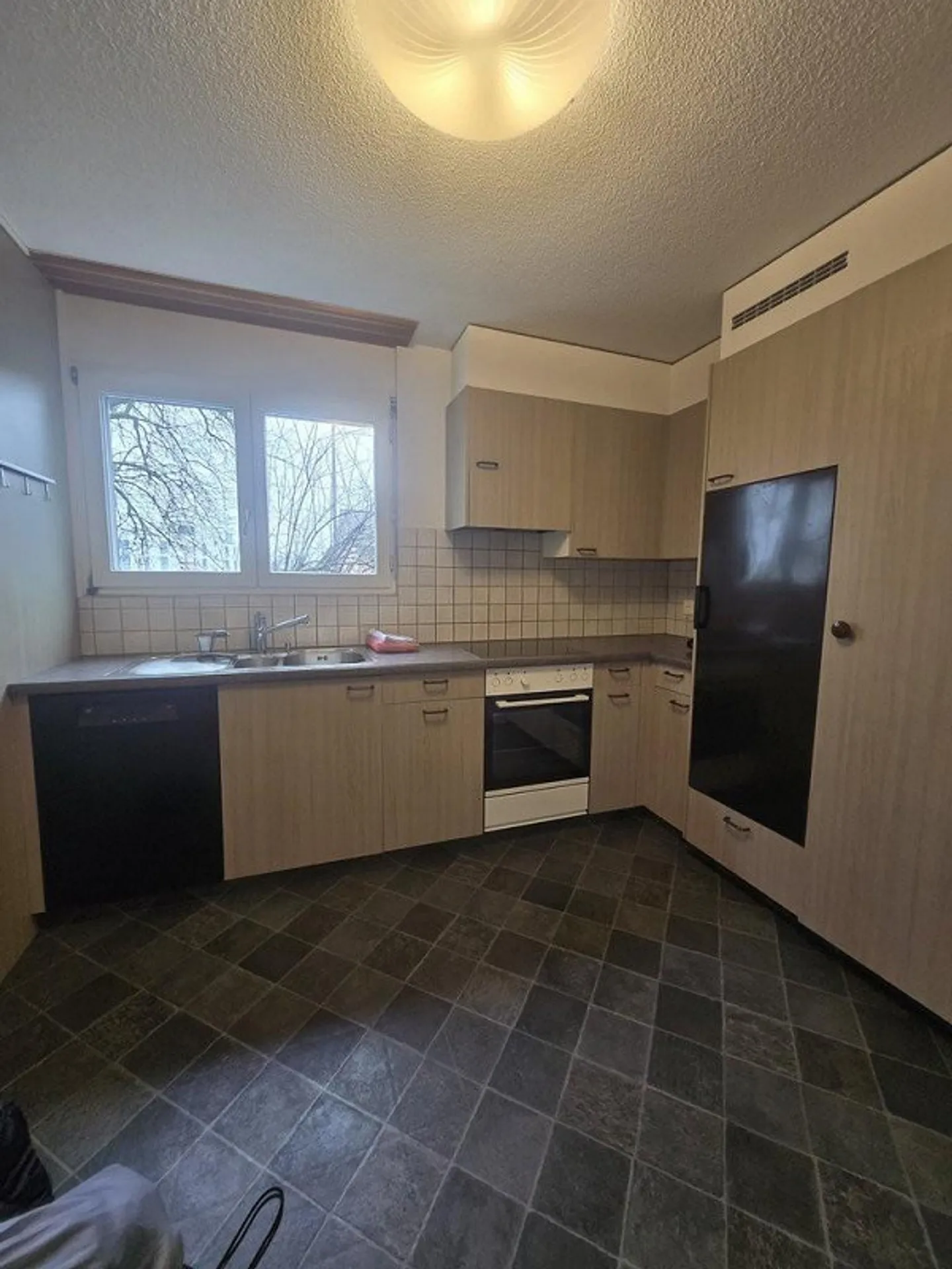 Appartamento duplex di 4.5 locali con giardino in affitto a Port - Foto 4 di 12