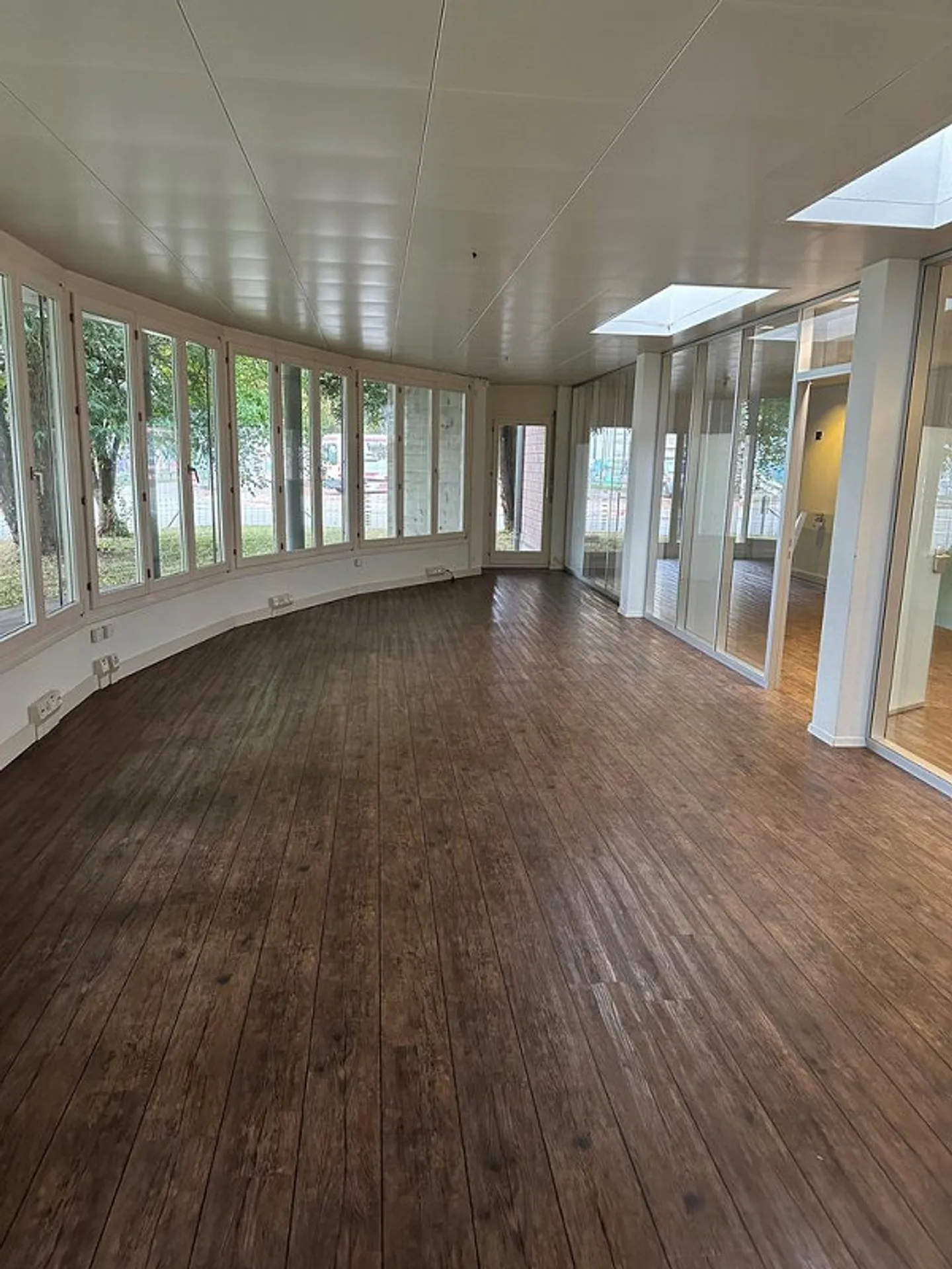 Un intero edificio per la tua attività - Foto 3 di 12
