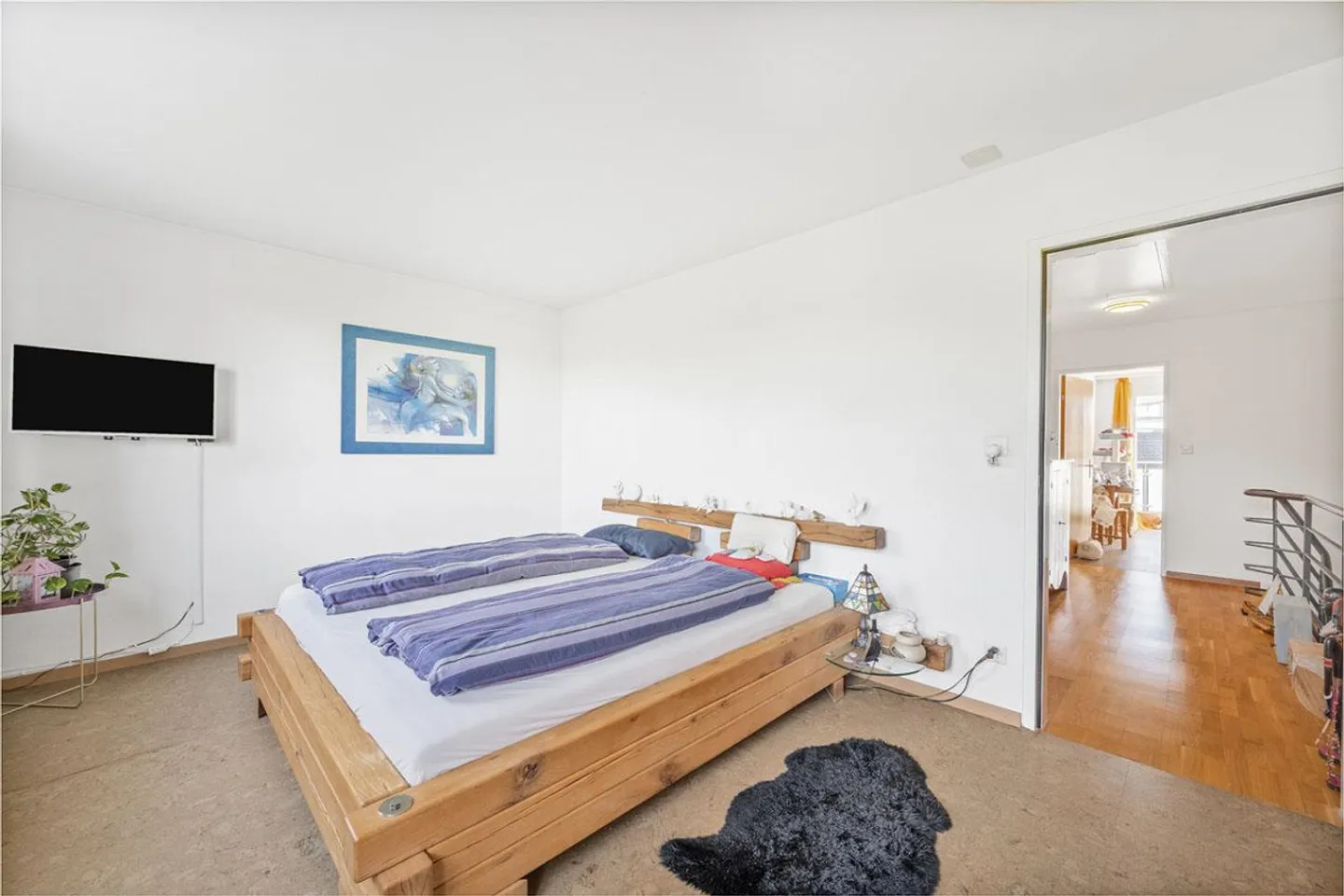 Family-Friendly Semi-Detached House in the Heart of the Village - Photo 5 of 8