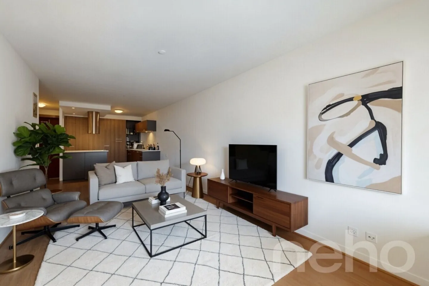 Contemporary Apartment Close to City Center - Photo 1 of 7