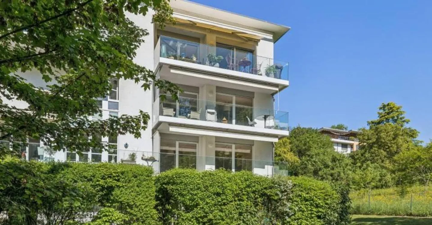 Appartamento di 4,5 locali in un contesto verde - Foto 1 di 11