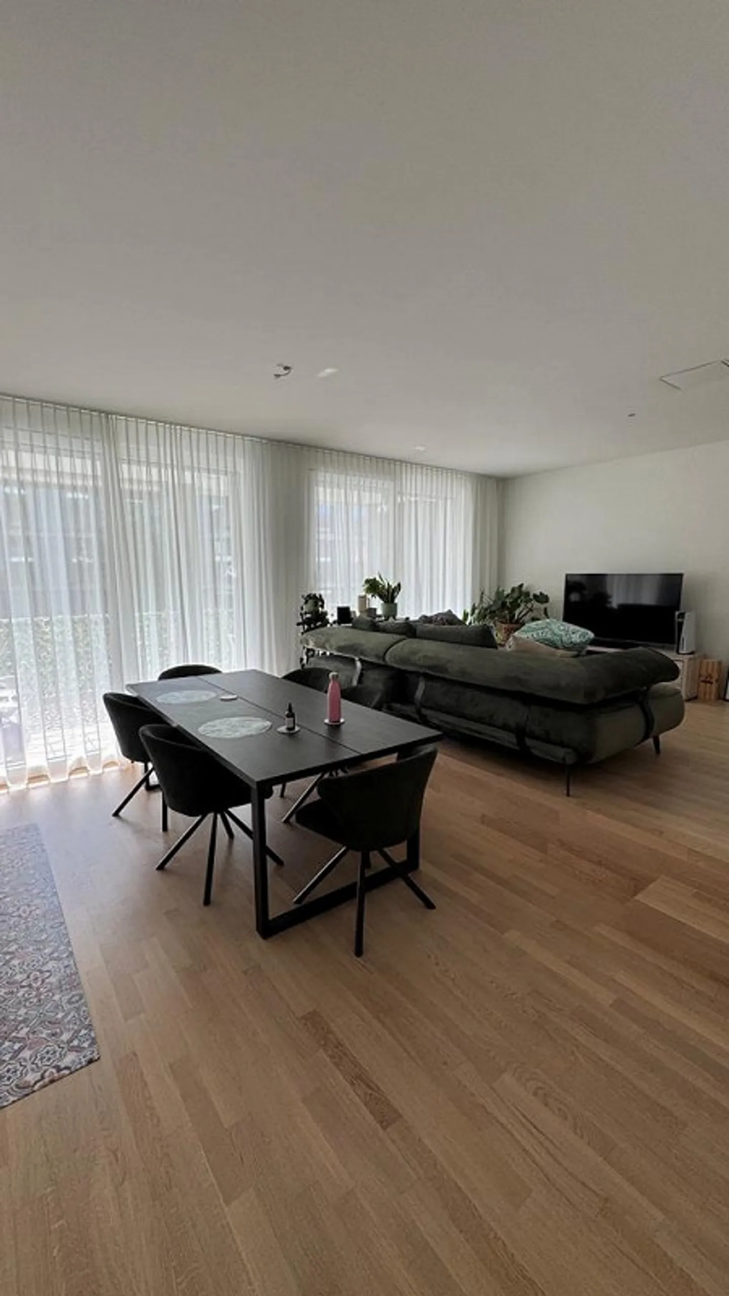 Découvrez votre nouveau chez-vous : Charmant appartement de 3,5 pièces - Photo 2 sur 4