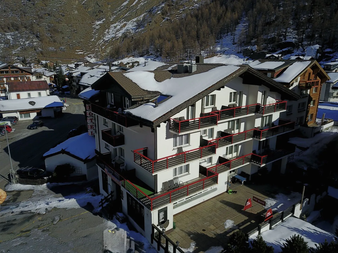 Swiss Hotel in bester Lage - Saas-Almagell - Kanton Wallis - Foto 1 von 50