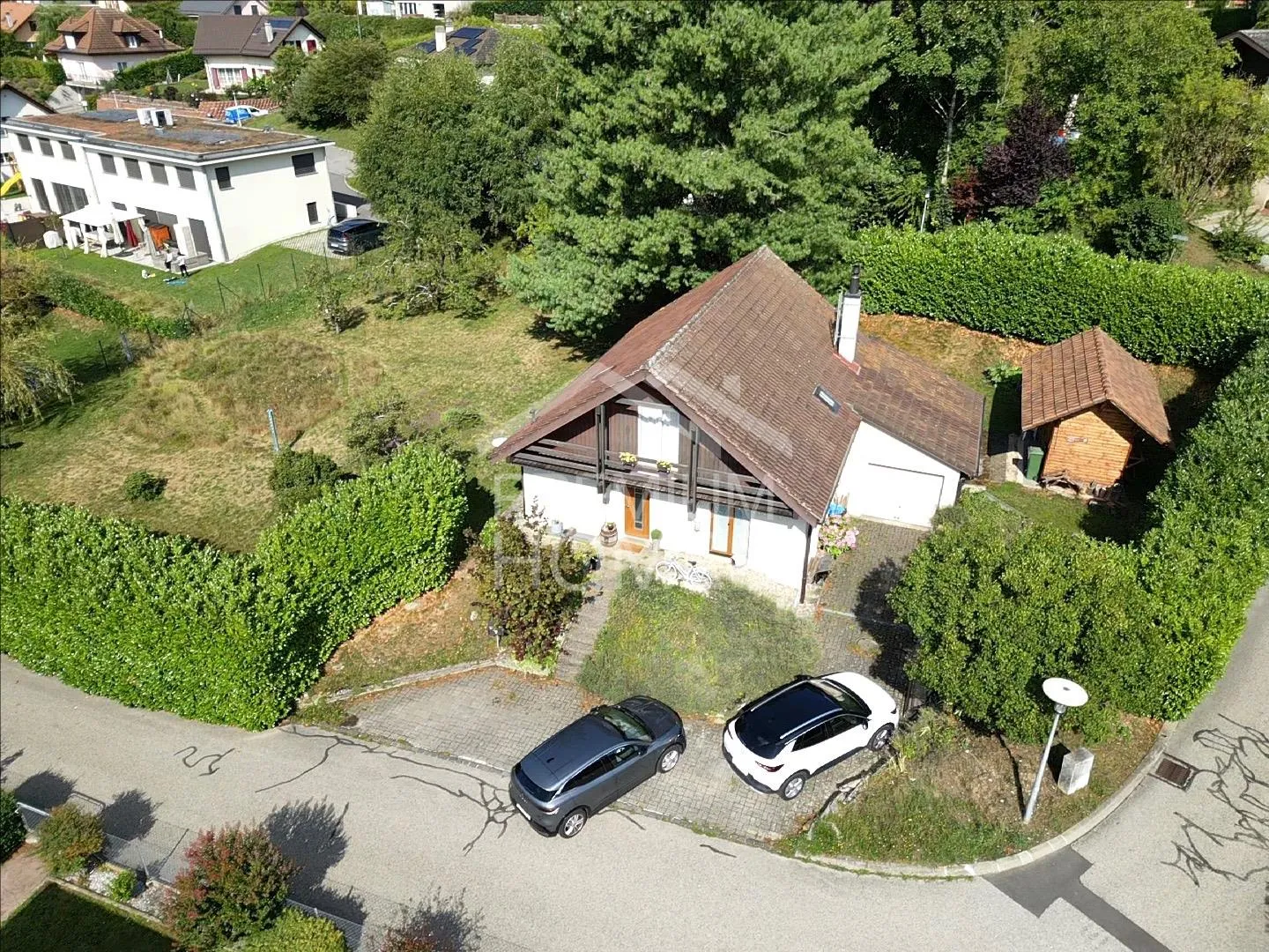 Geräumiges Einfamilienhaus mit Garten in ruhiger Lage - Foto 1 von 8