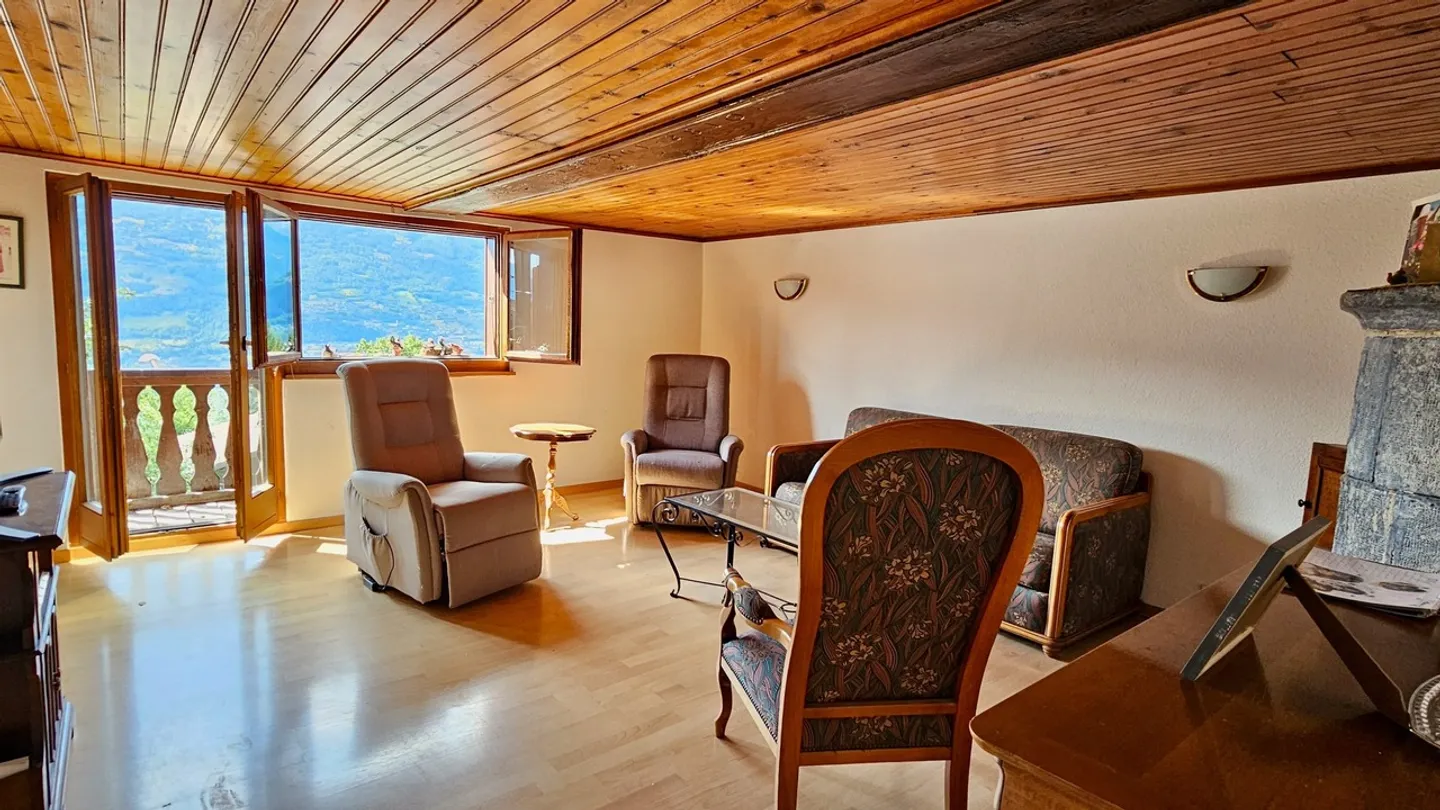 Casa di villaggio con diversi appartamenti e annessi - Foto 7 di 13