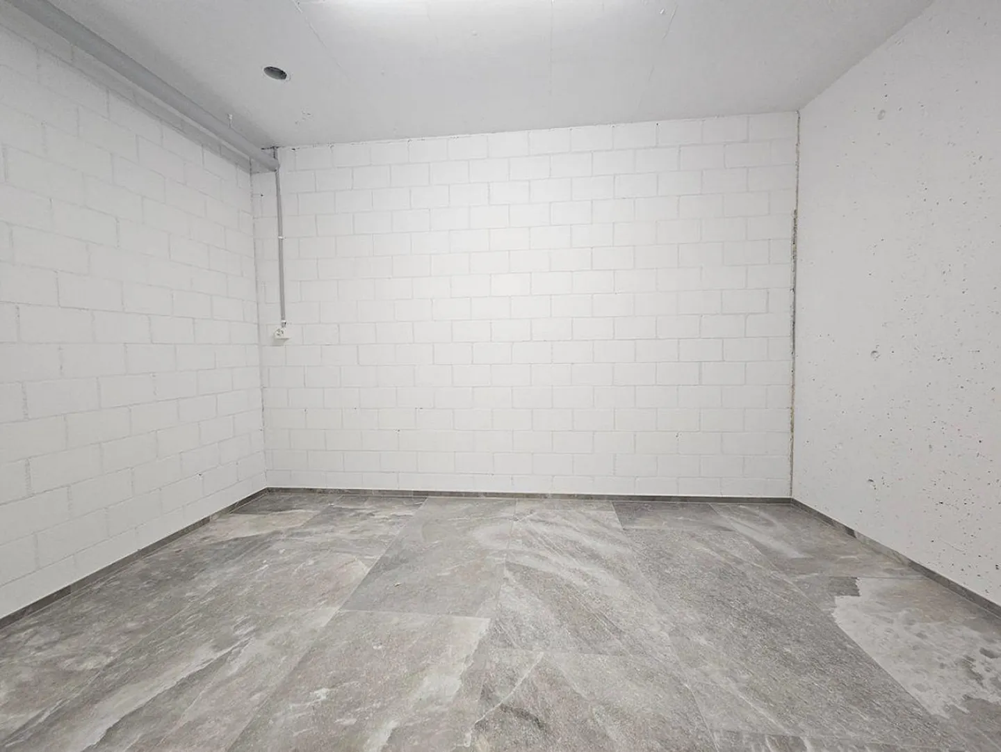 Modernes Apartment mit grosser Terrasse - Foto 7 von 9