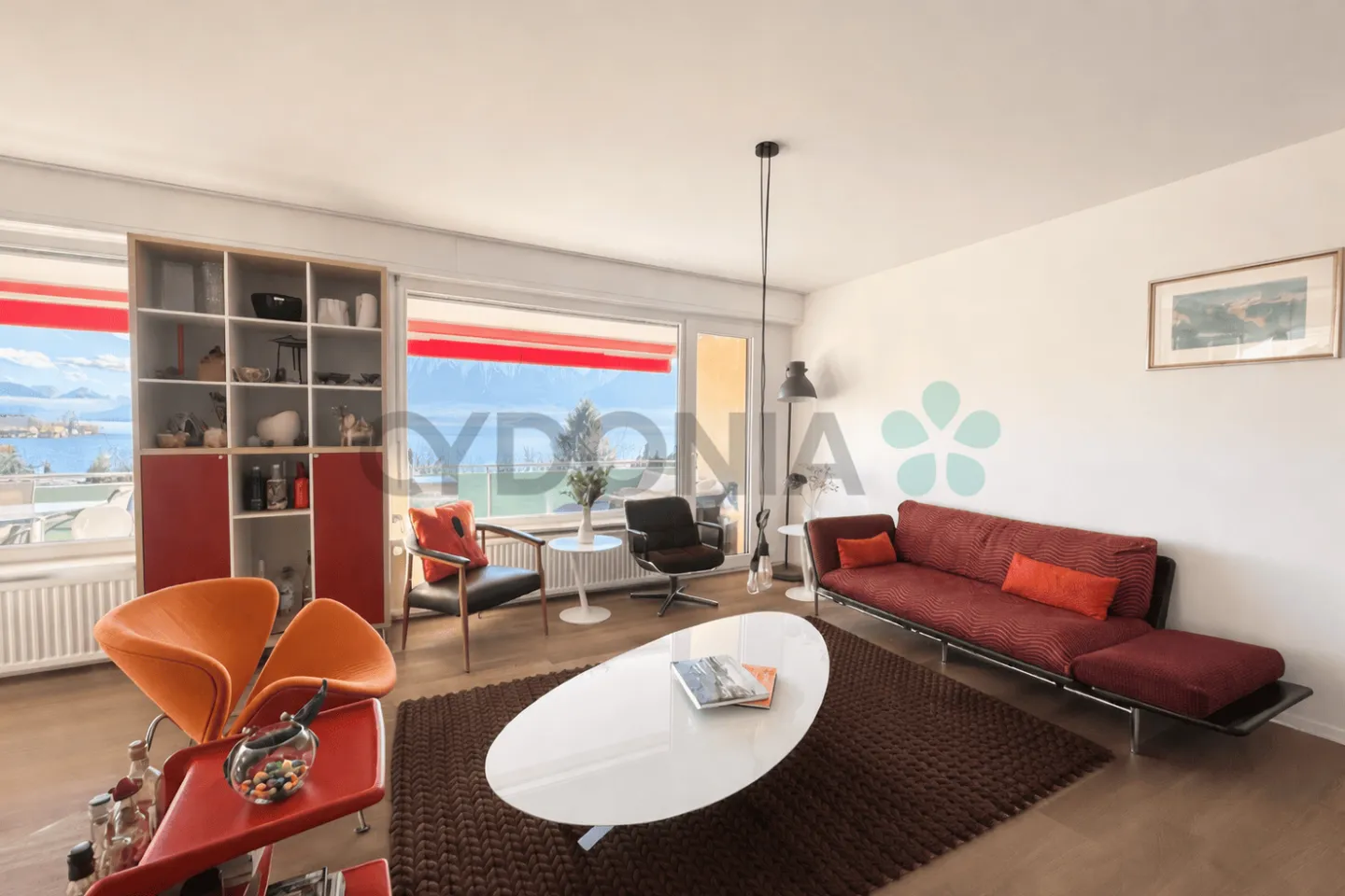 Exclusive 5-room apartment on the top floor with panoramic views of Lake Geneva - Photo 2 of 8