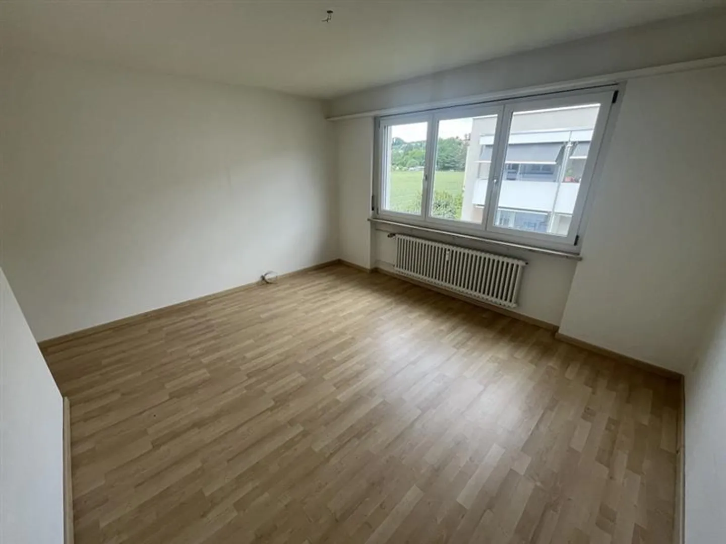 ATTRACTIVE 4.5-ROOM APARTMENT IN A QUIET LOCATION IN REINACH - Photo 8 of 10
