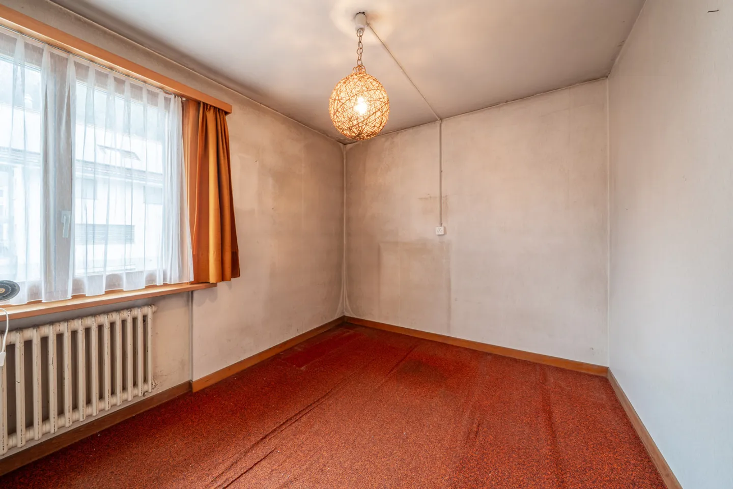 Charming Semi-Detached House - Photo 10 of 12