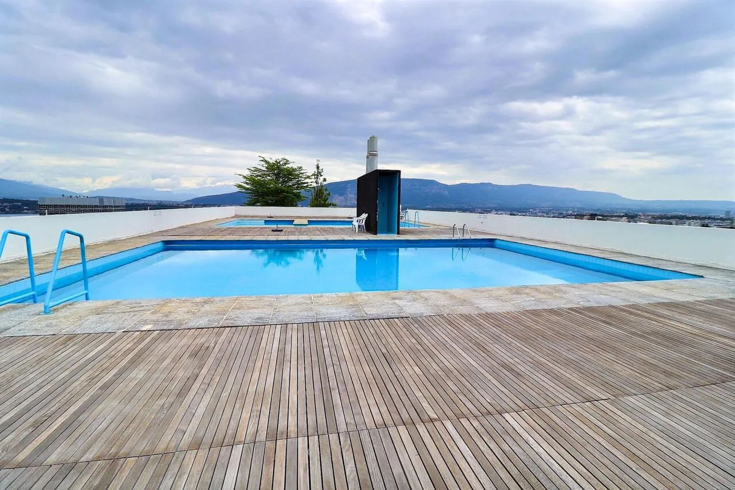 Superb apartment on a high floor with a pool in occupied life annuity without rent - Photo 14 of 16