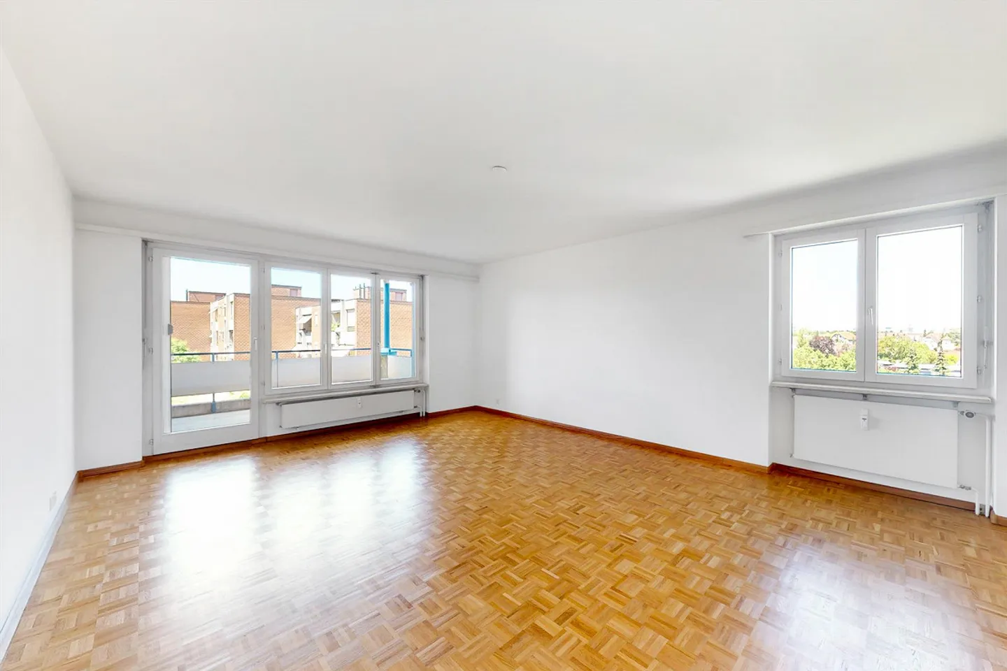 Apartment for rent - Photo 3 of 7