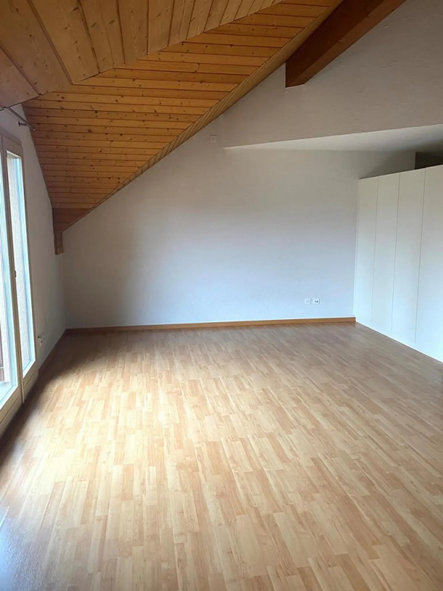 Immense appartement sous les combles - Parfait pour les familles ! - Photo 6 sur 8