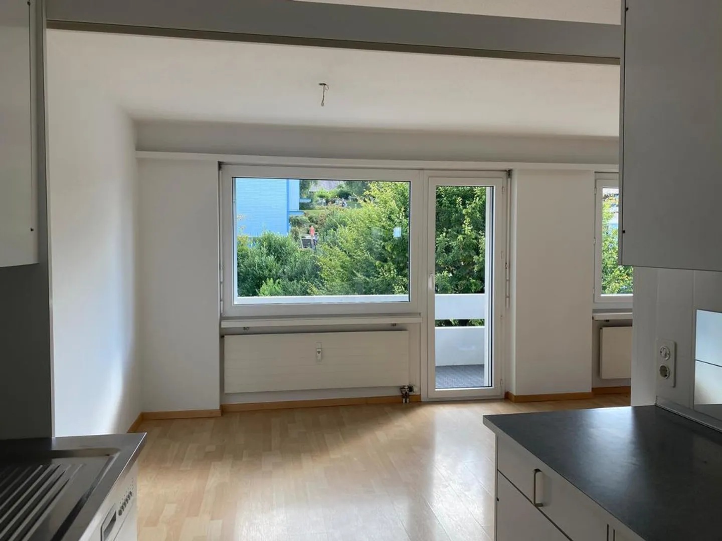 Appartement confortable avec grande terrasse sur le toit à usage exclusif ! - Photo 2 sur 11