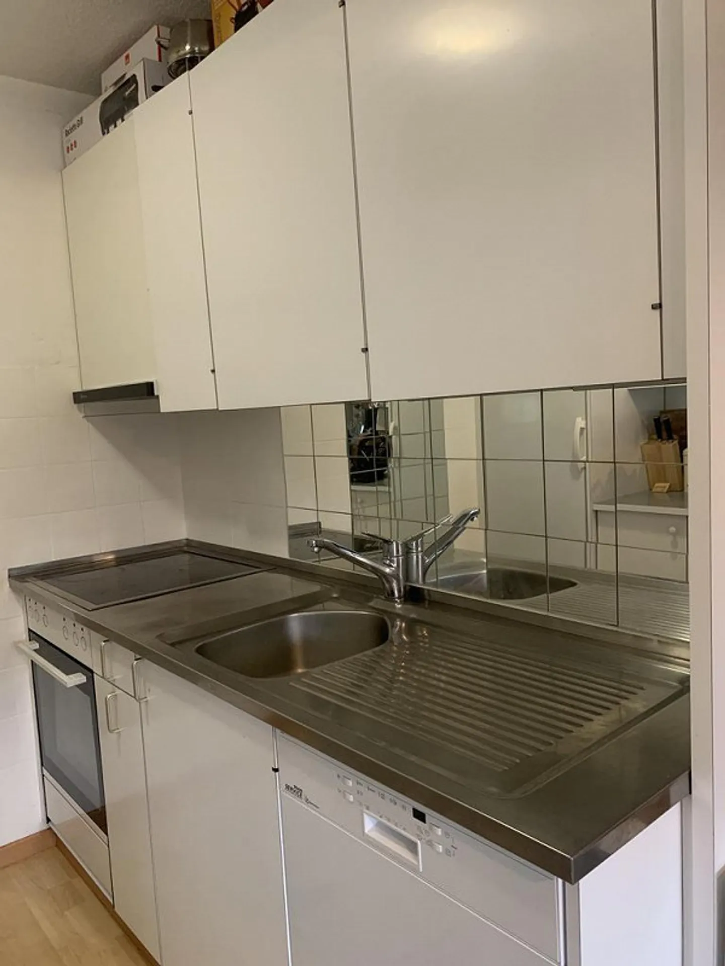 Appartement confortable avec grande terrasse sur le toit à usage exclusif ! - Photo 7 sur 11