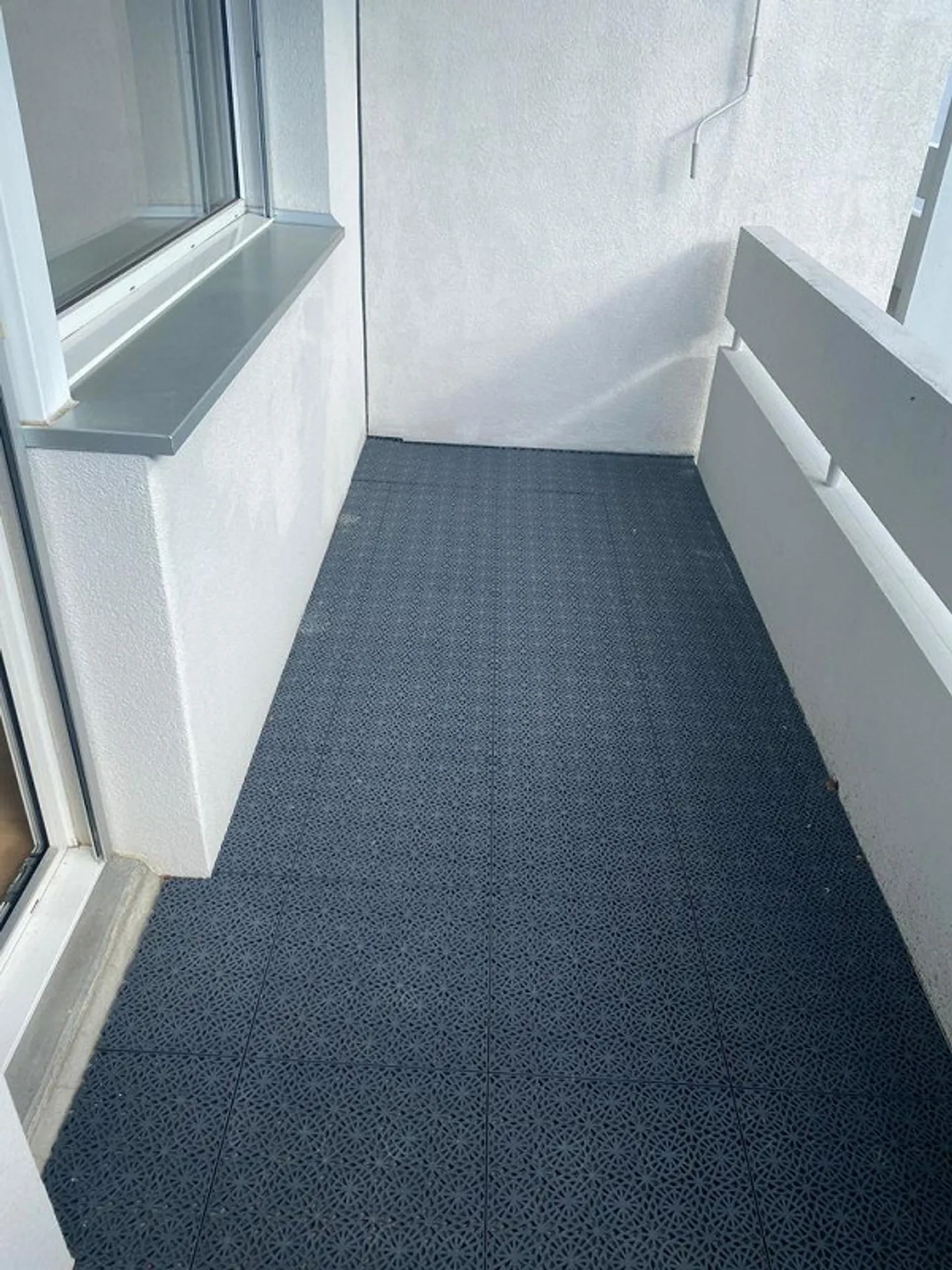 Appartement confortable avec grande terrasse sur le toit à usage exclusif ! - Photo 11 sur 11