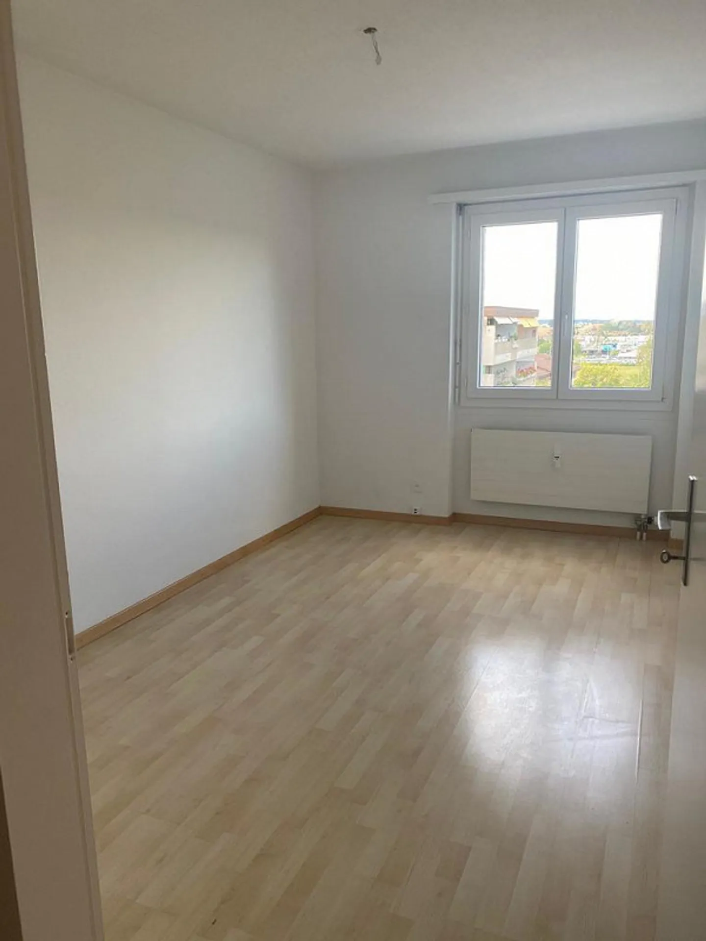 Appartement confortable avec grande terrasse sur le toit à usage exclusif ! - Photo 5 sur 11