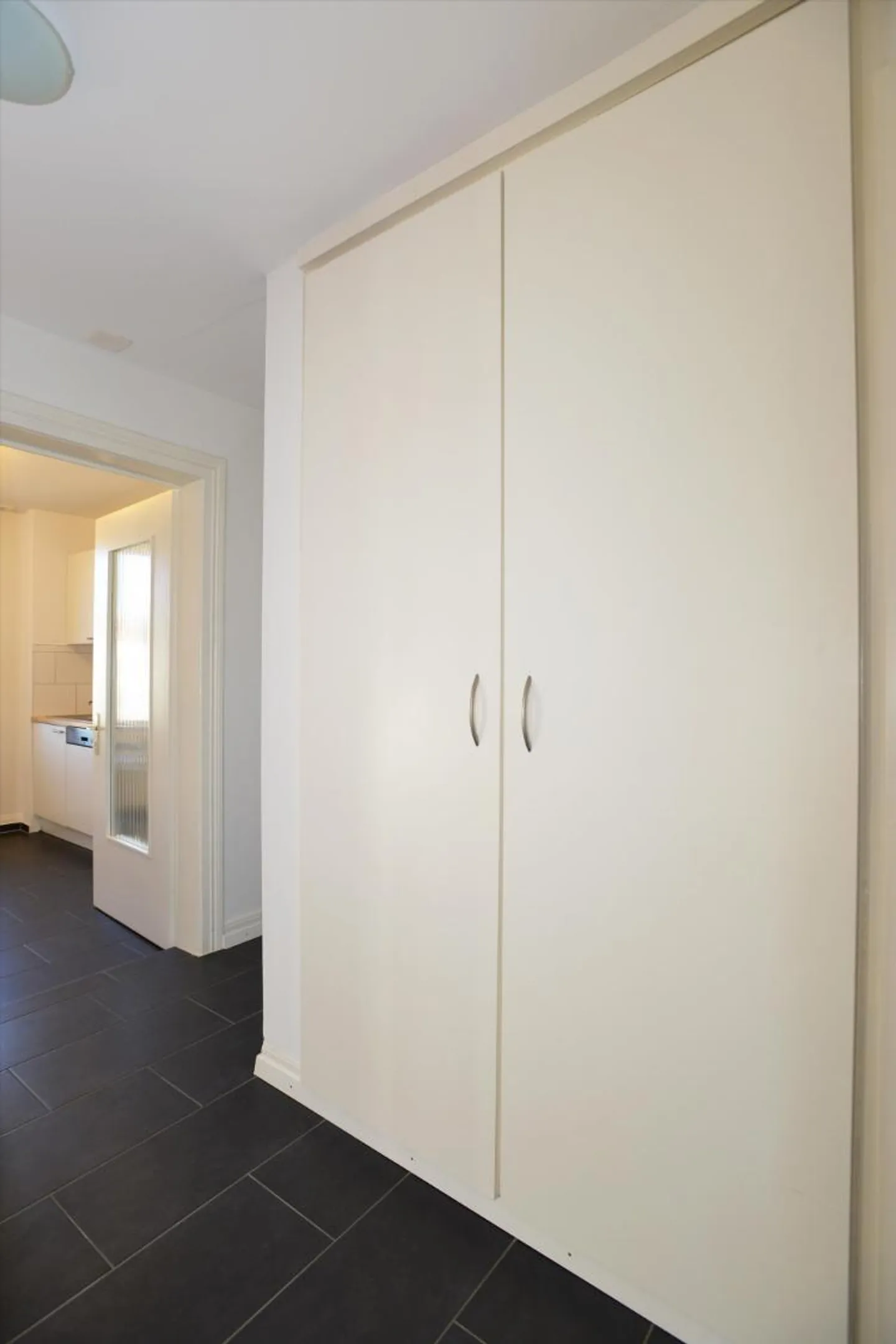 Appartement Charmant avec Cuisine Moderne - Photo 10 sur 11