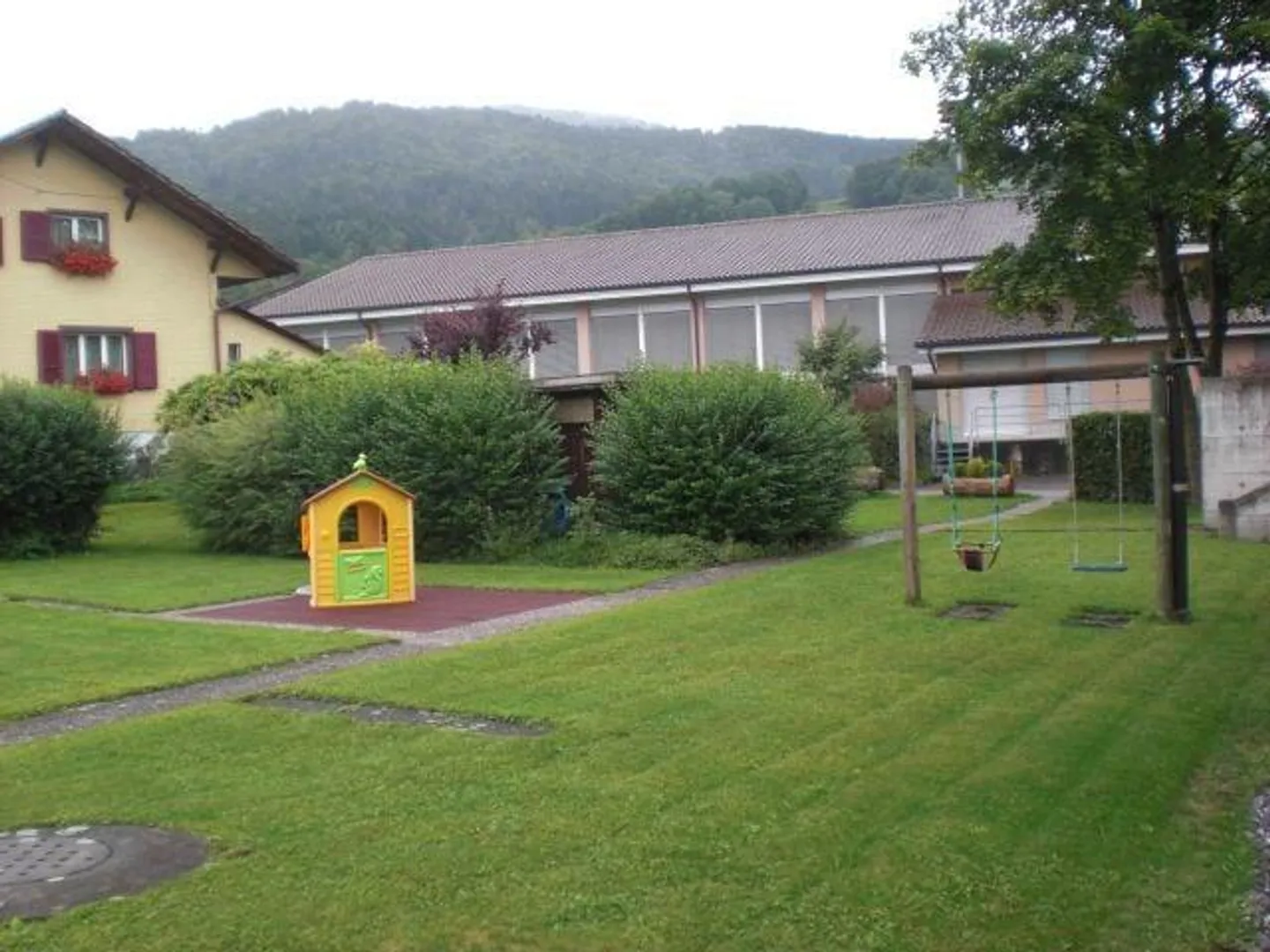 1.0 Room Attic Apartment in Wattenwil - Photo 5 of 8