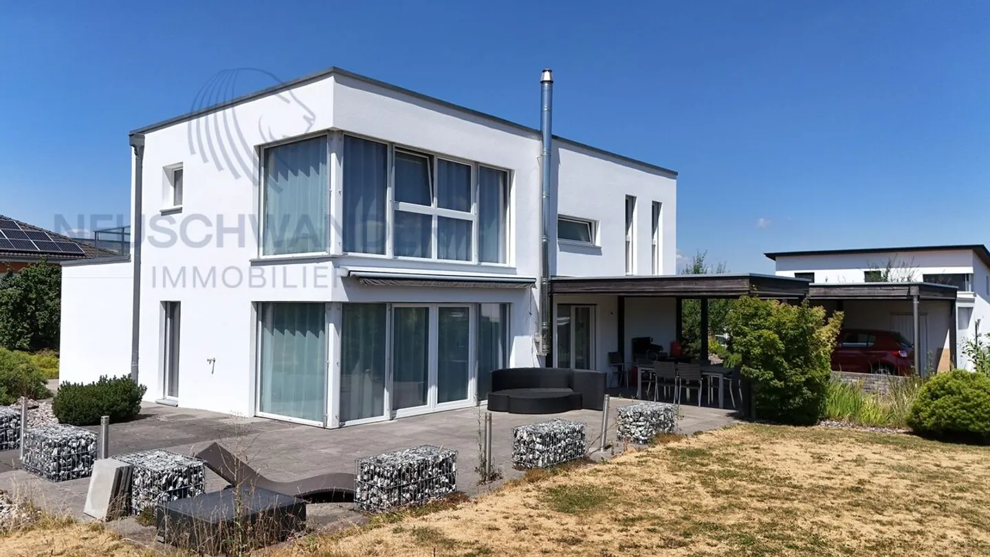 Casa 5.5 stanze - Foto 1 di 19