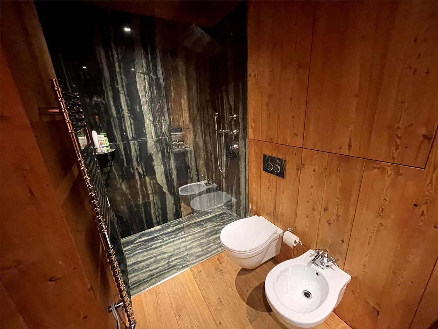 3.5-room design apartment with large terrace for sale in Laax - Photo 6 of 13