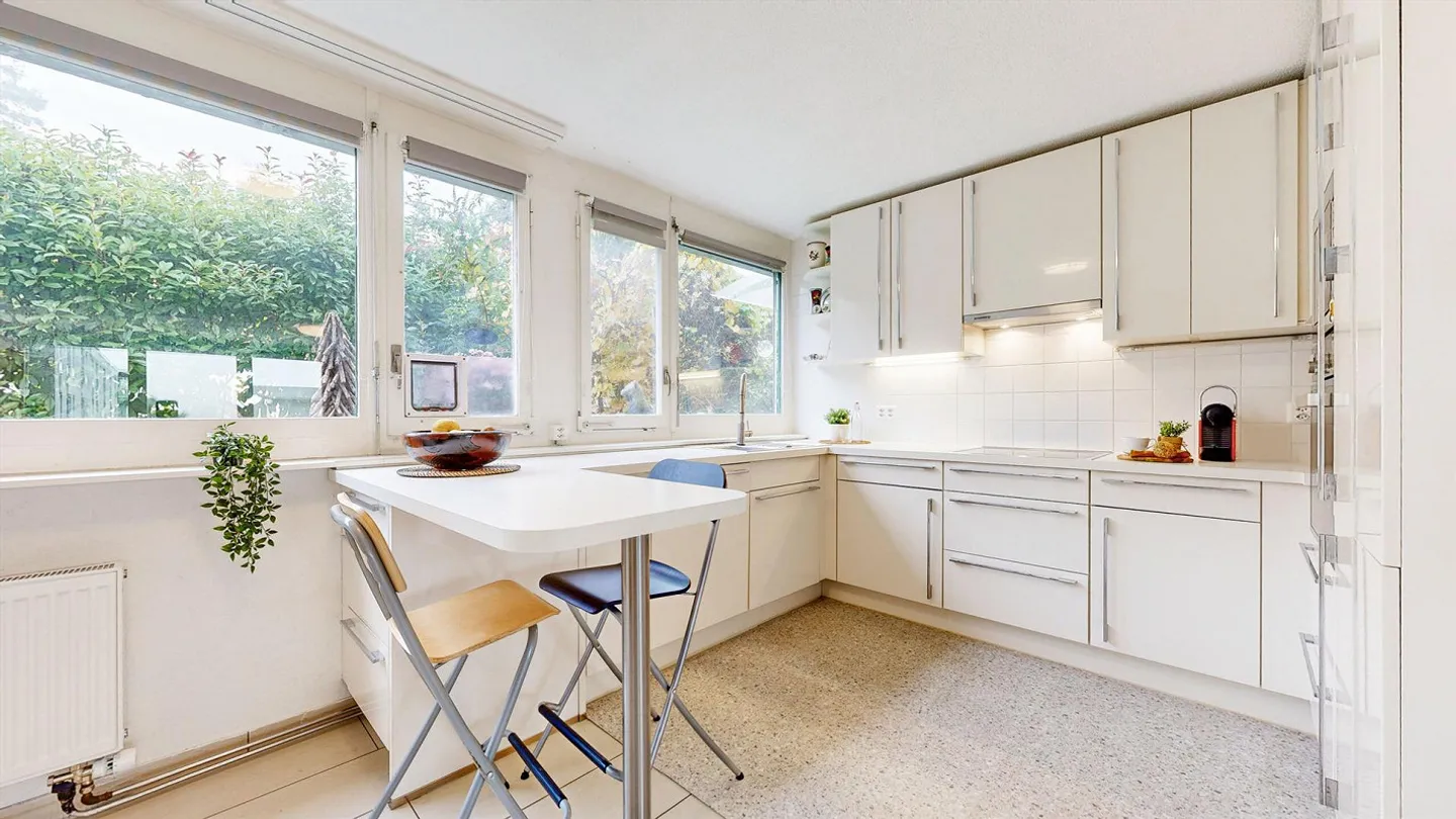 LIVING PEARL IN BIEL - Photo 3 of 7