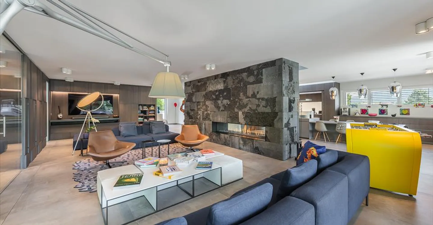 Exclusive Duplex with Rooftop Garden - Photo 2 of 30
